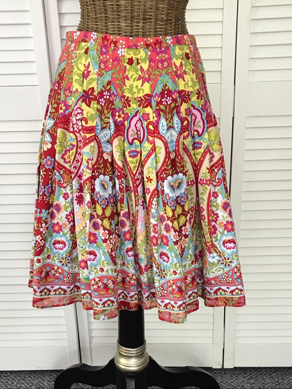 Jones Wear Jeans  Floral Circle Skirt in Red and Yellow - Women's Skater
